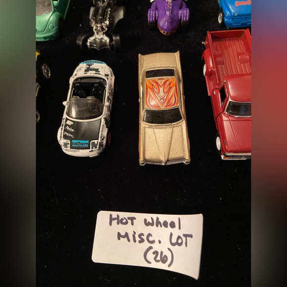 Lot 6 Misc- 26 HOT WHEELS die cast CARS Various ages USED Toy Box Condition READ - Picture 9 of 9